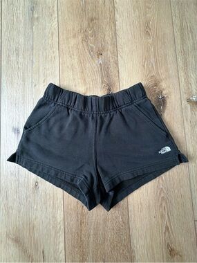The North Face Women’s XS Black Cotton Blend Shorts | Pockets | Logo
